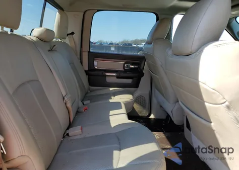 2018 Ram 1500 Laramie z USA, uszkodzony, nr VIN 1C6RR6NM6JS229663